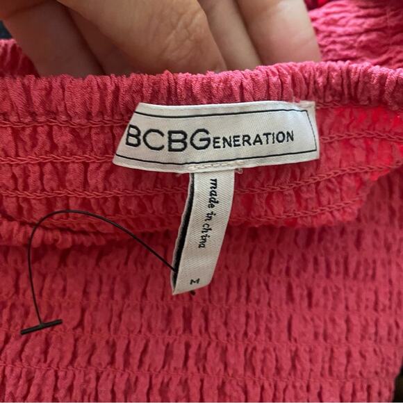 NEW BCBGENERATION smocked cropped top - Picture 3 of 6